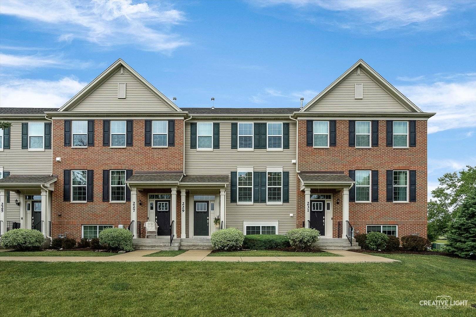 Oswego, IL 60543,229 Lakeshore DR