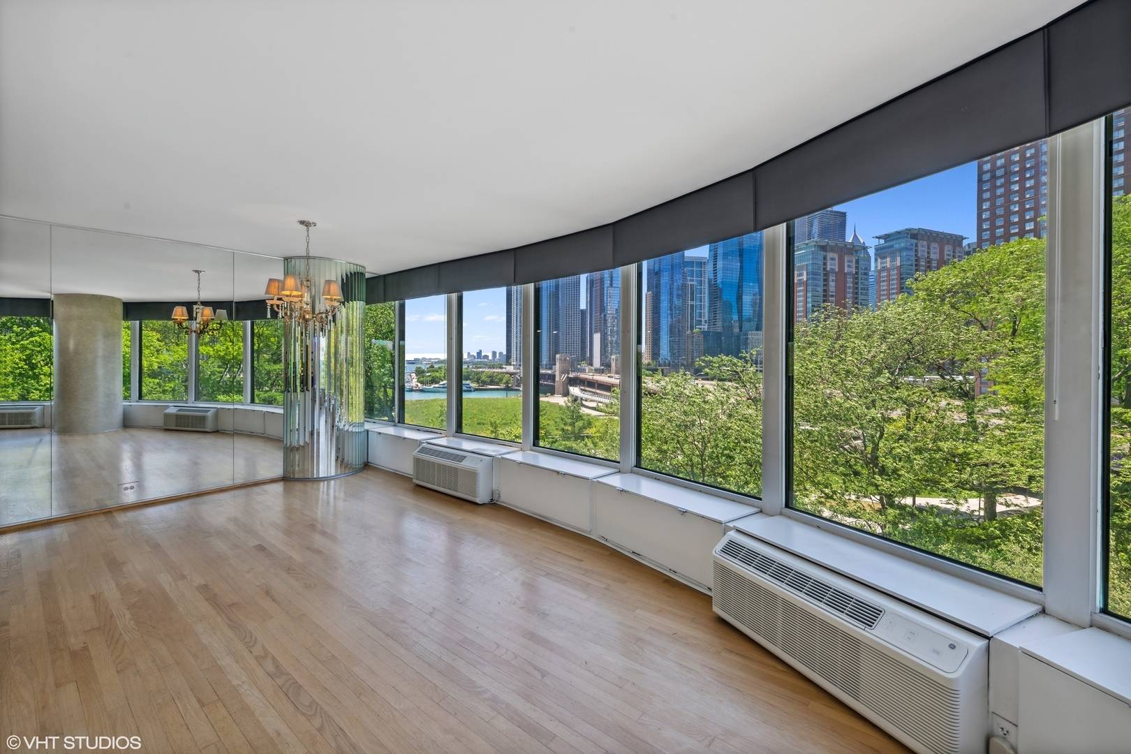 Chicago, IL 60611,505 N Lake Shore DR #516