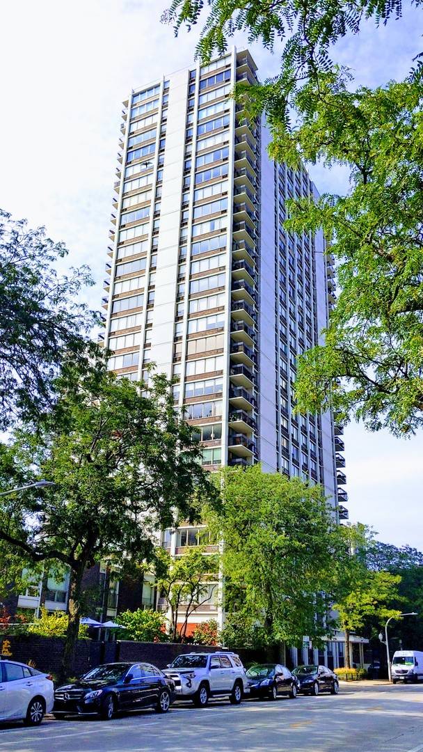 Chicago, IL 60610,1455 N Sandburg TER #1907B