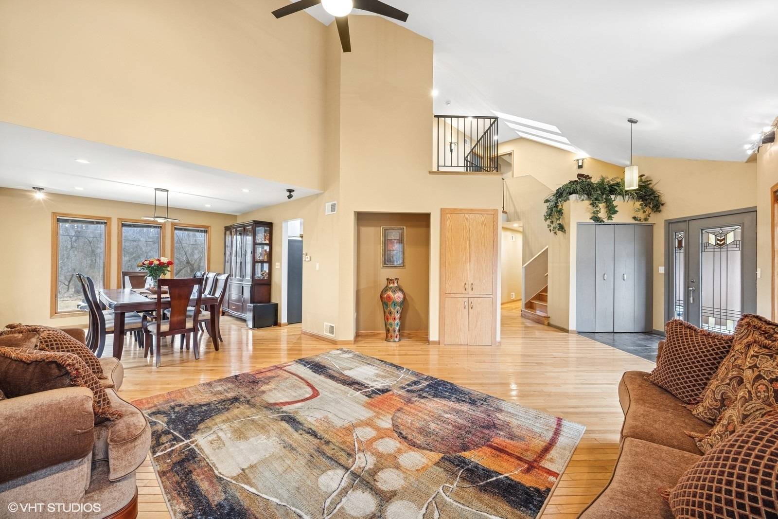 Sleepy Hollow, IL 60118,850 Willow LN
