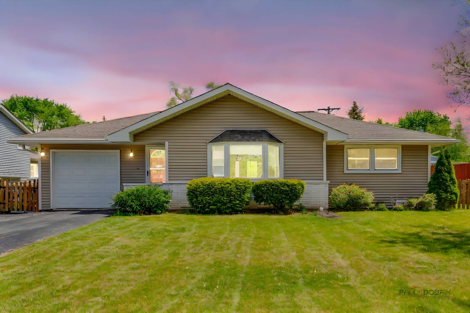 Lindenhurst, IL 60046,2422 E Grand AVE