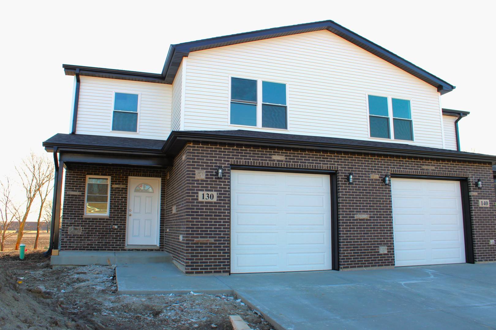 Coal City, IL 60416,140 Kevin DR #140