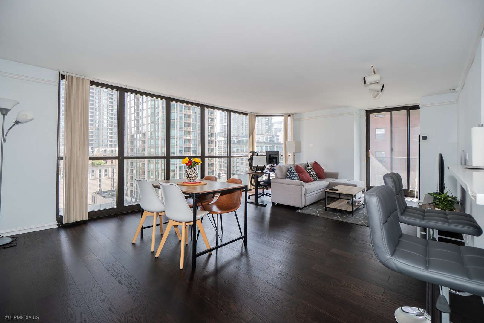Chicago, IL 60611,10 E Ontario ST #1311