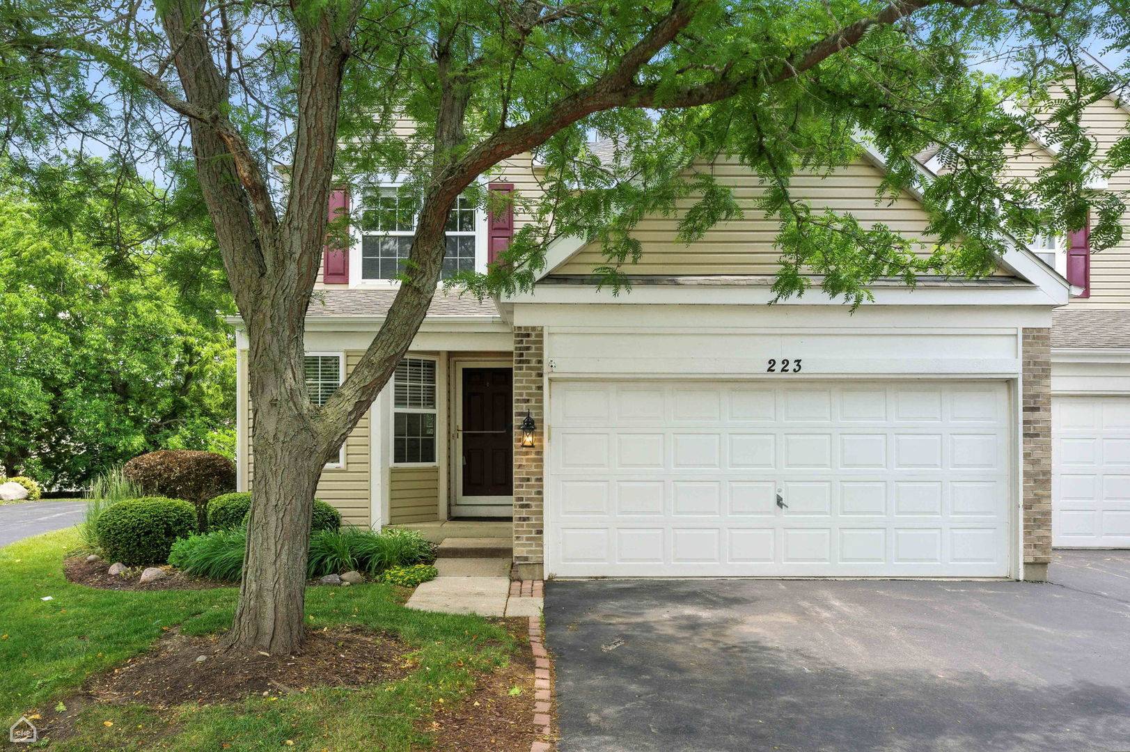 Crystal Lake, IL 60014,223 Mistwood LN