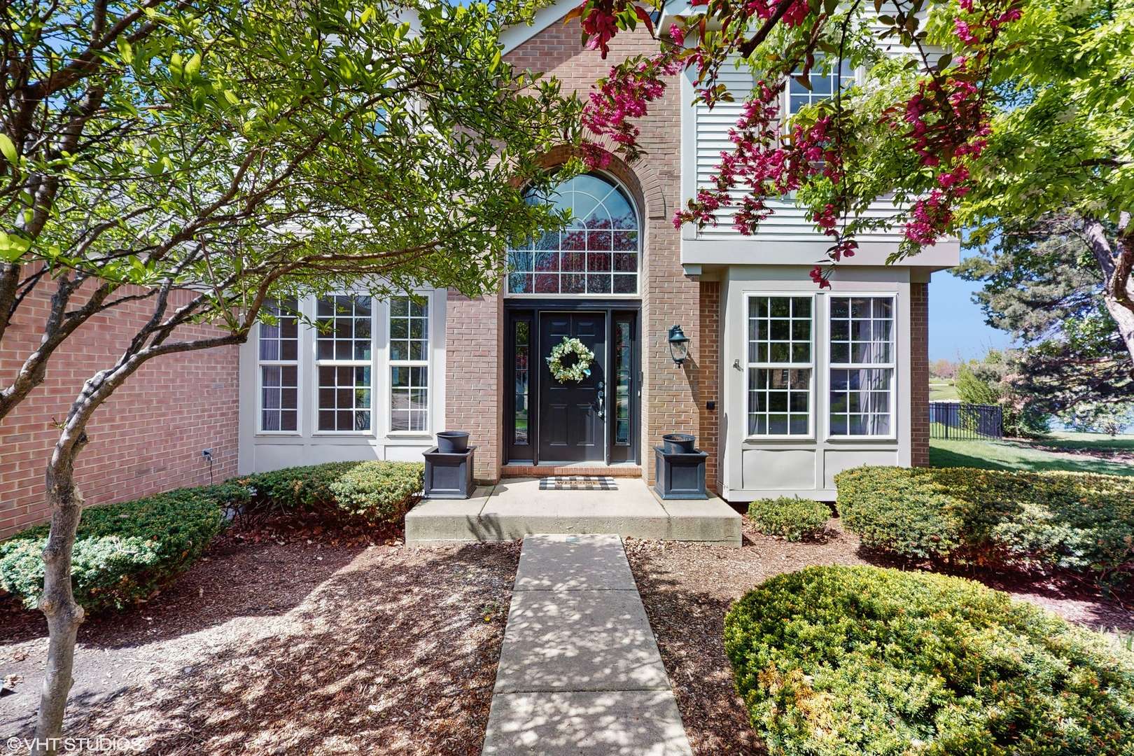 Algonquin, IL 60102,8 GEORGETOWN CT