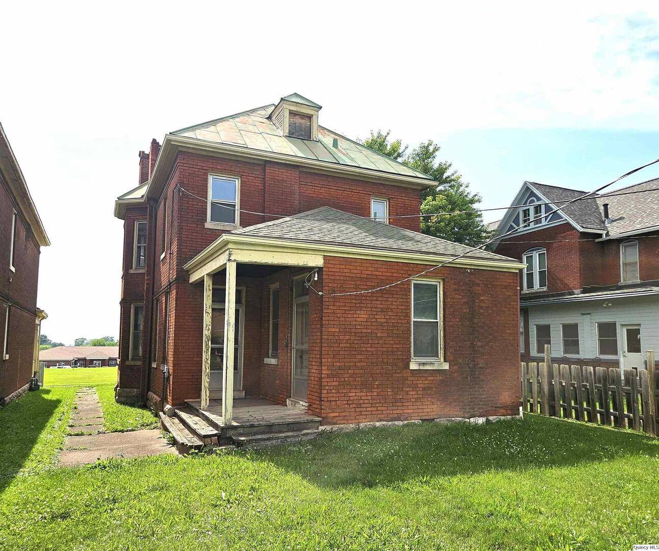 Quincy, IL 62301,710 N 12th ST