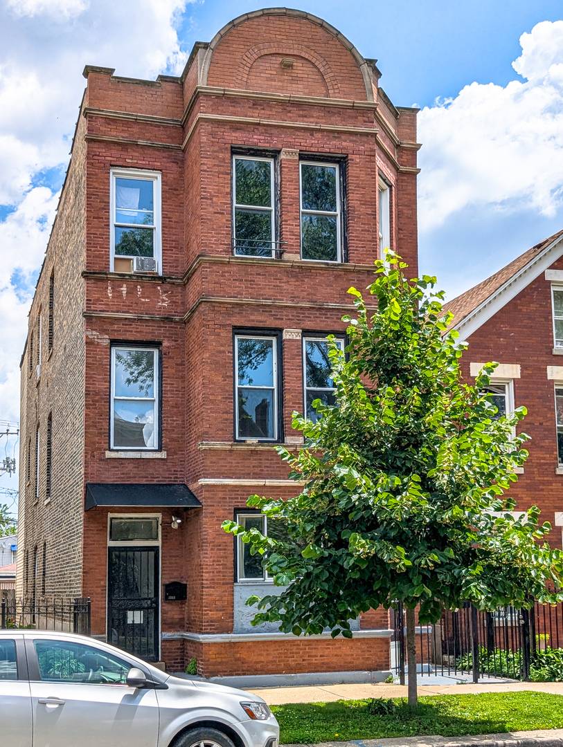 Chicago, IL 60623,2323 S Trumbull AVE #2