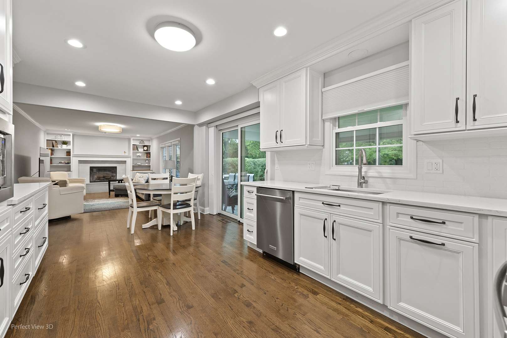 Glenview, IL 60026,2442 Pfingsten RD