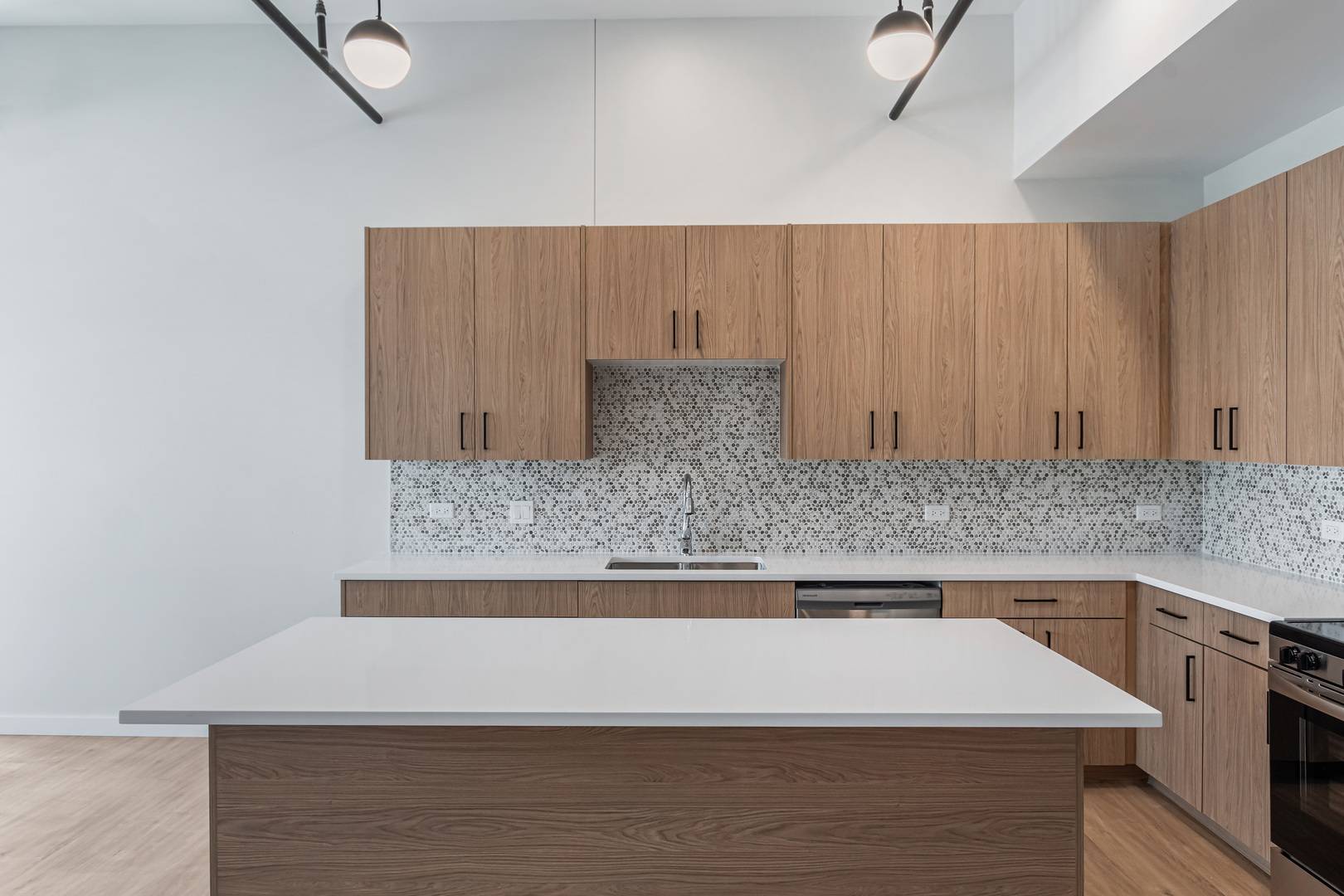 Chicago, IL 60642,805 N Milwaukee AVE #2N