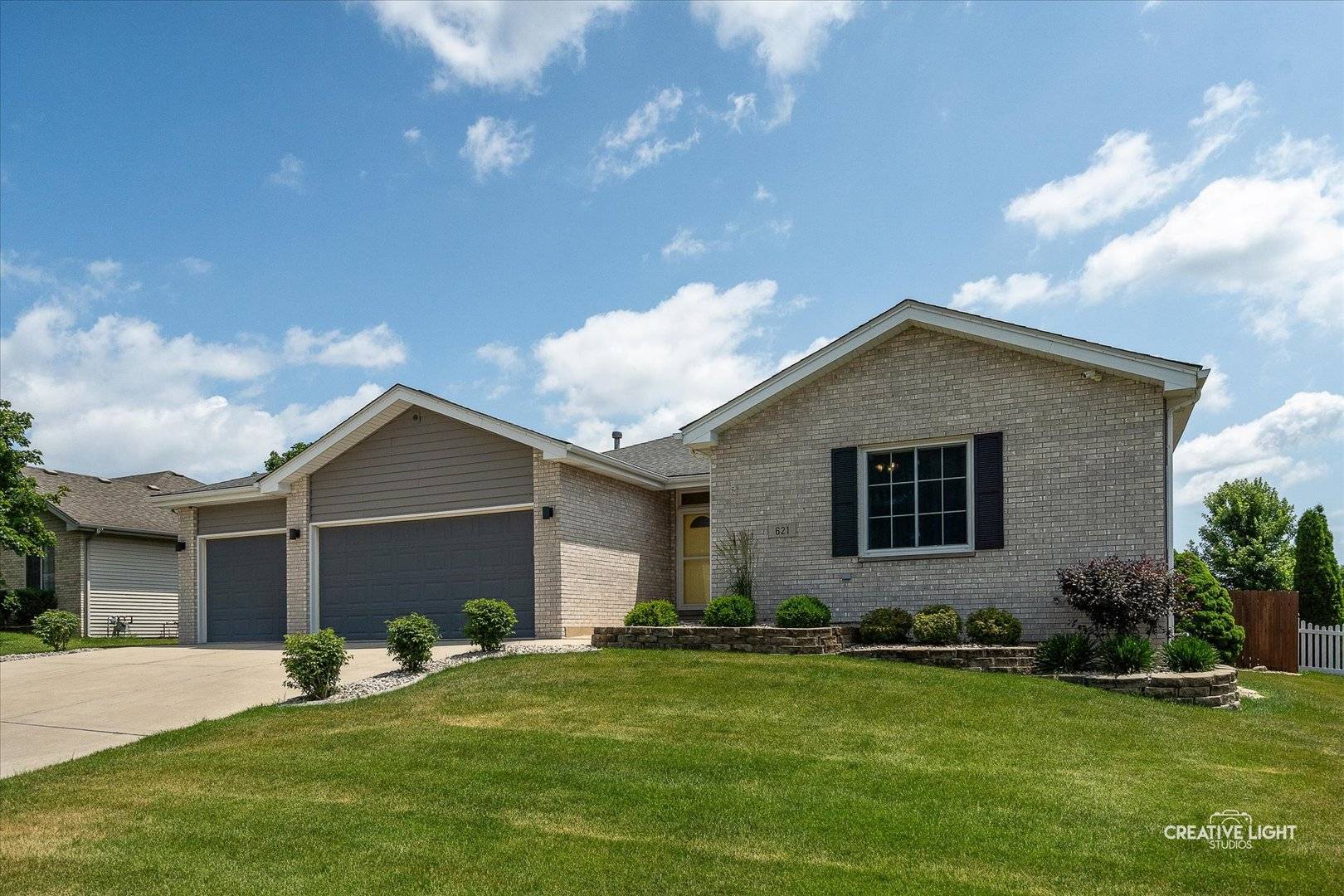 Romeoville, IL 60446,621 Superior DR