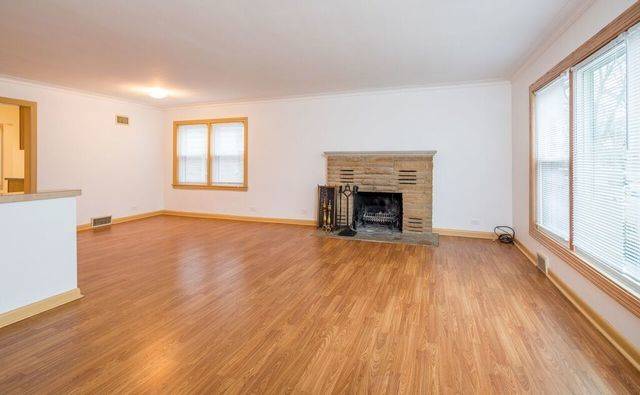 Park Ridge, IL 60068,1705 S Crescent AVE