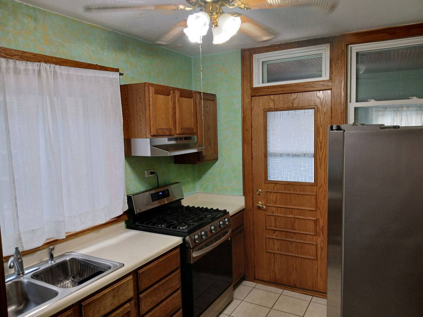 Chicago, IL 60632,4936 S karlov AVE