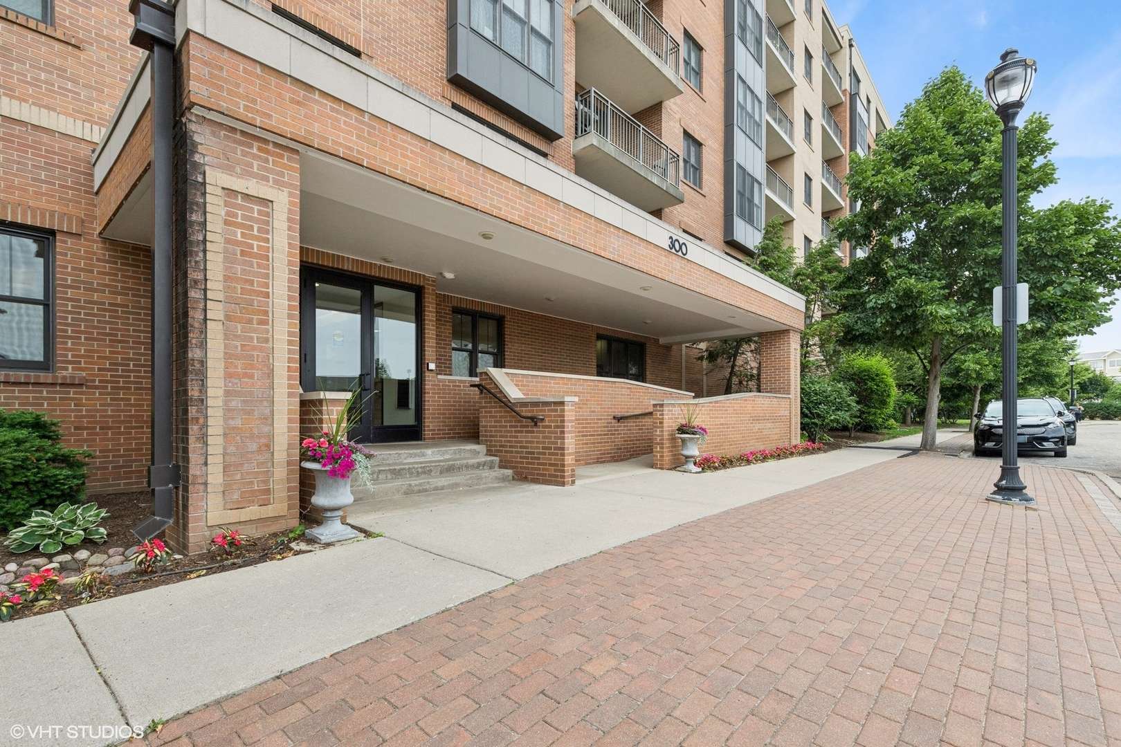 Mundelein, IL 60060,300 Anthony AVE #304