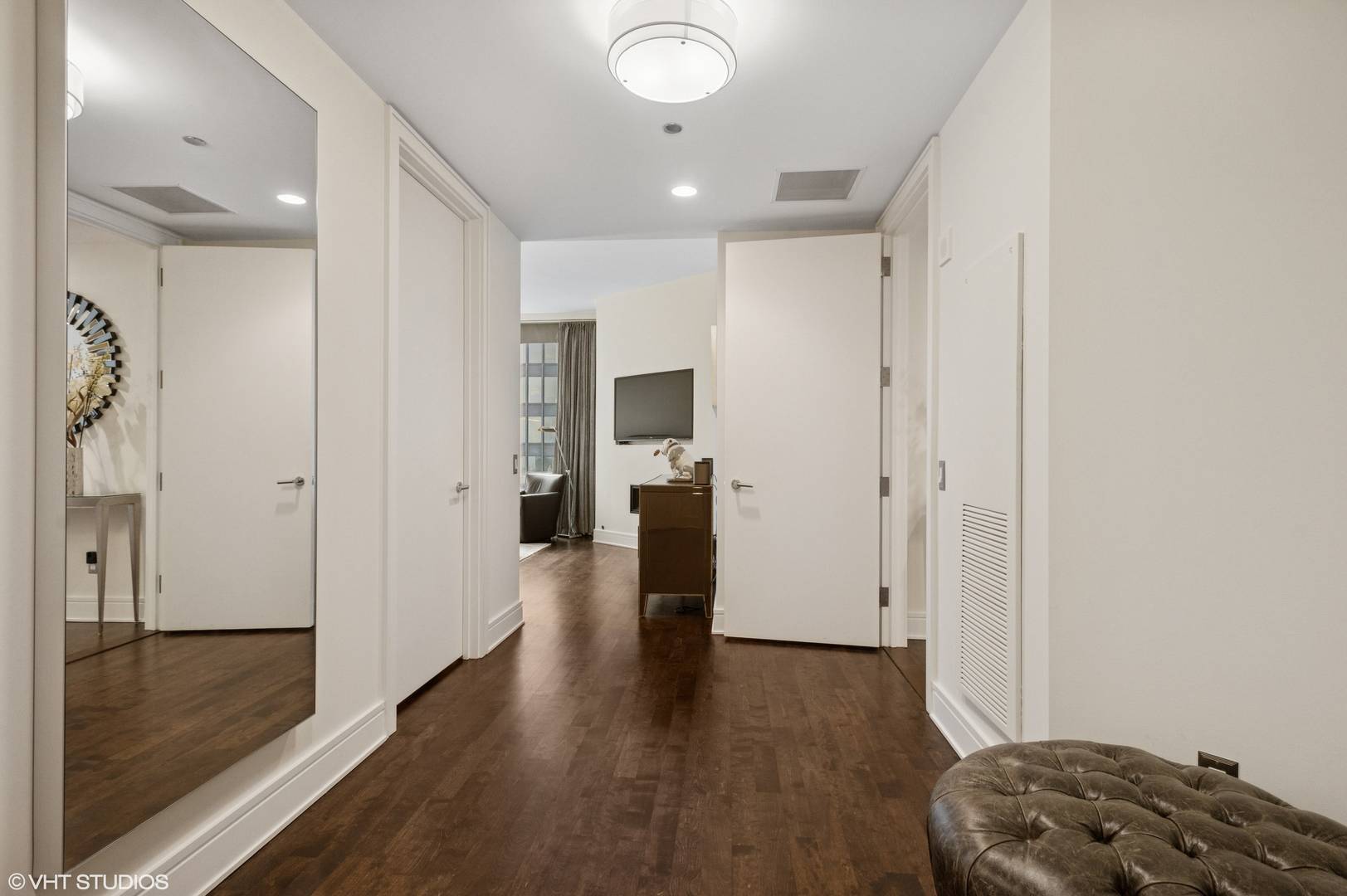 Chicago, IL 60611,401 N WABASH AVE #44F