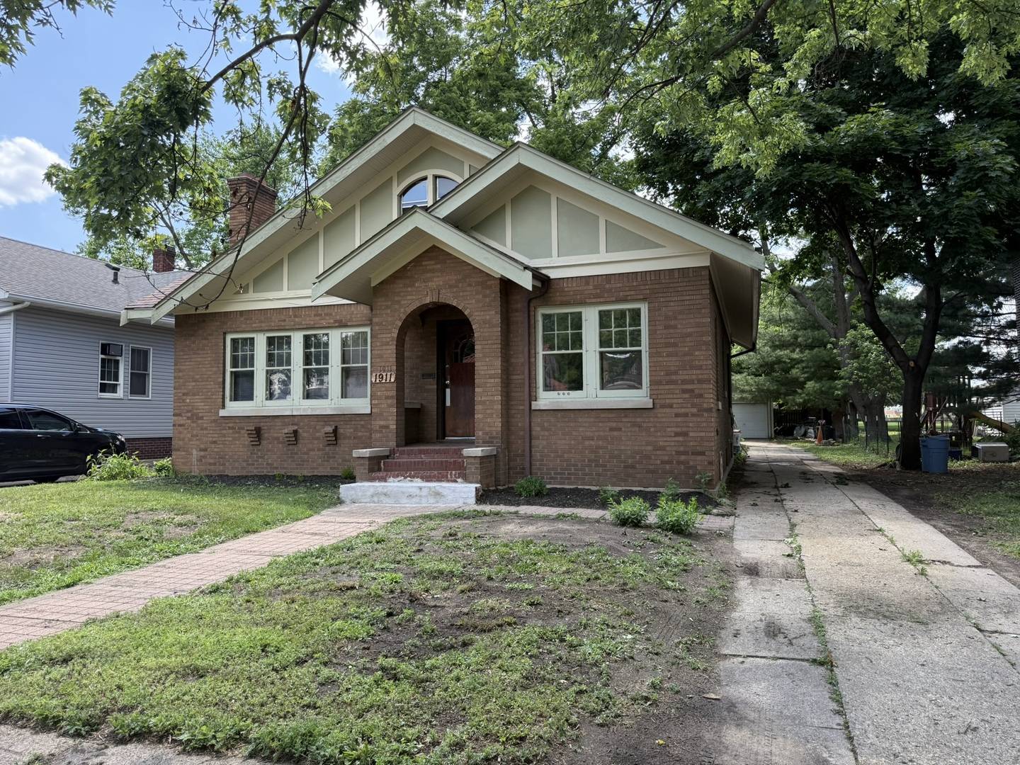 Rockford, IL 61104,1911 S 4th ST
