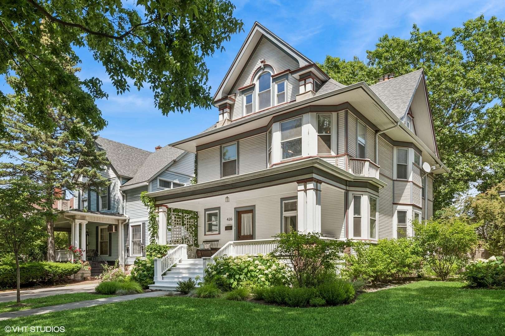 Oak Park, IL 60302,420 N Grove AVE