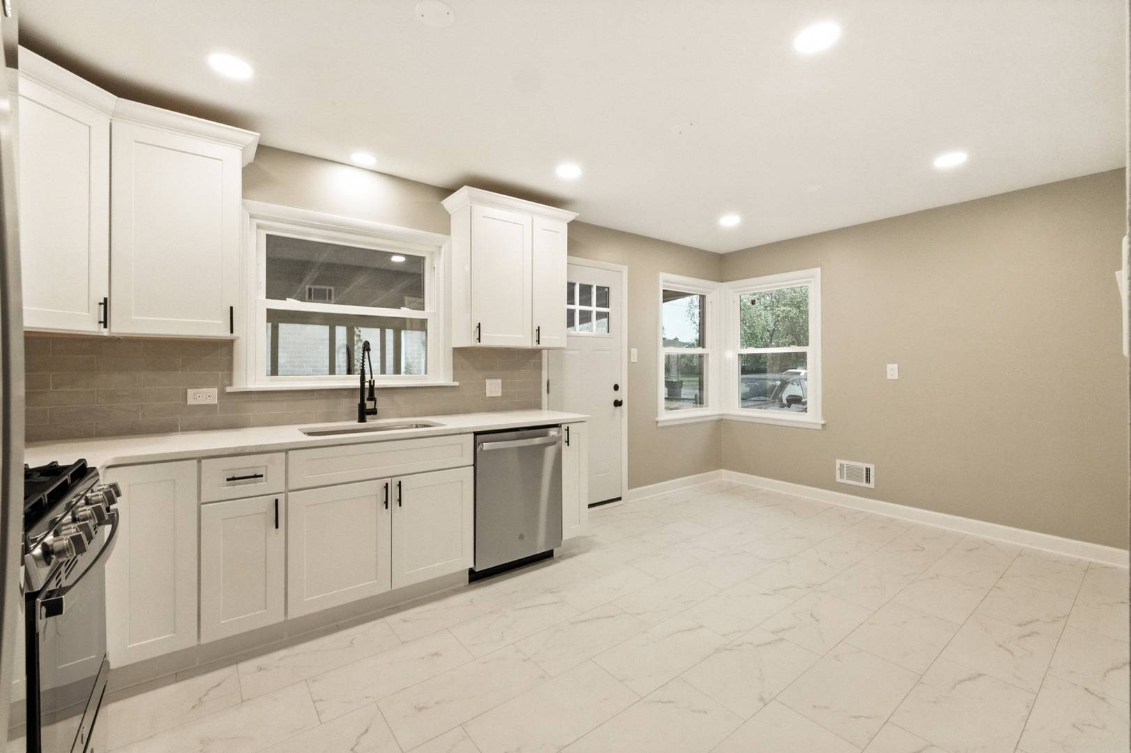 Chicago, IL 60652,4506 W 77th PL