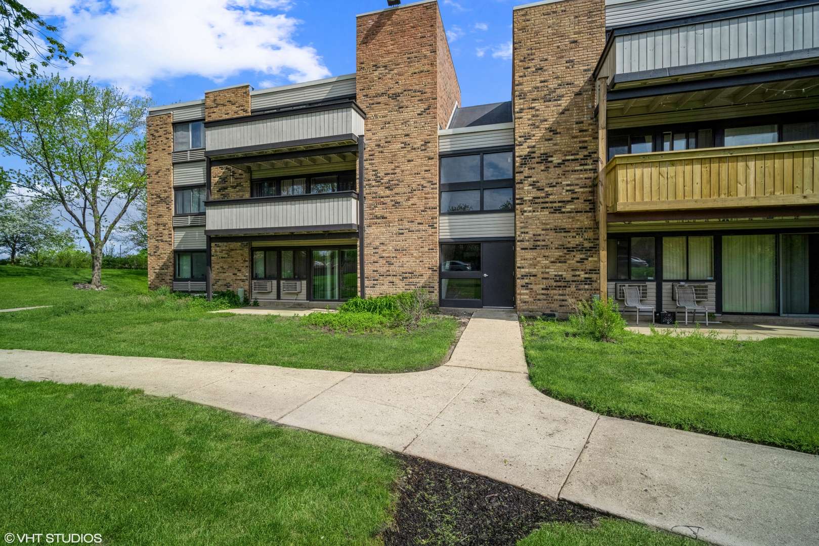Schaumburg, IL 60173,1806 Hemlock PL #206