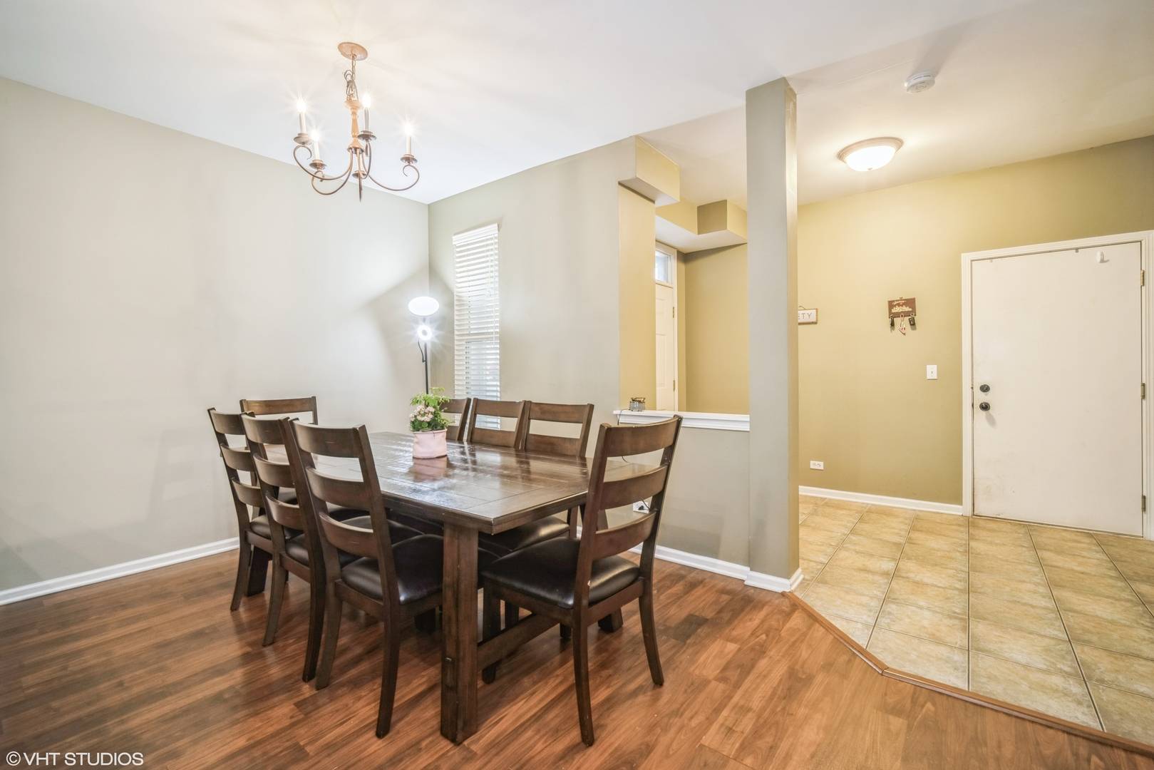 Vernon Hills, IL 60061,414 W Shadow Creek DR