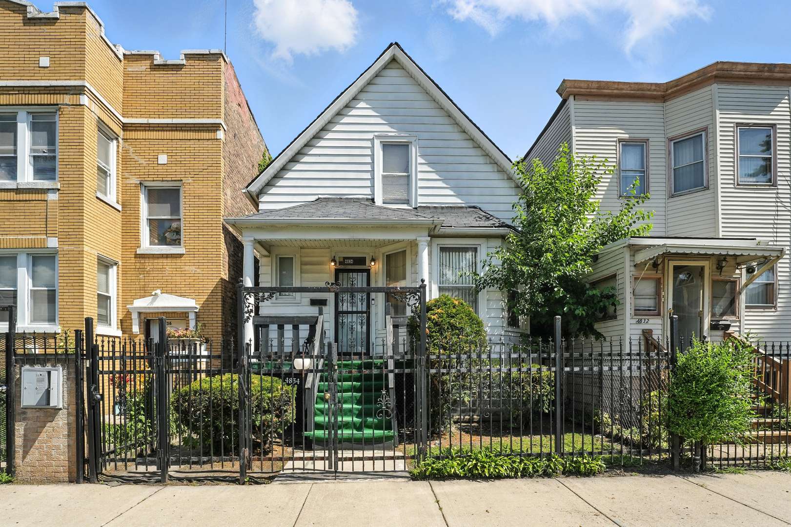 Chicago, IL 60651,4834 W Potomac AVE