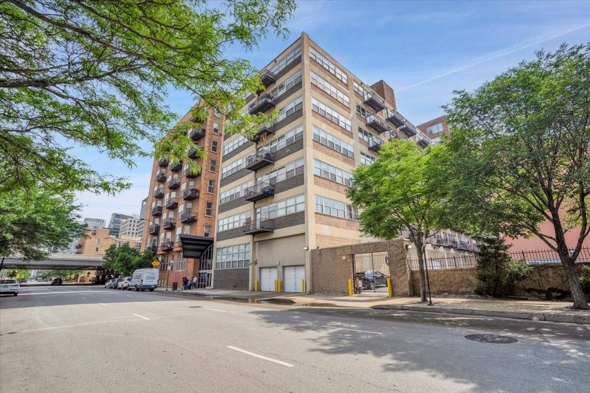 Chicago, IL 60607,500 S Clinton ST #527