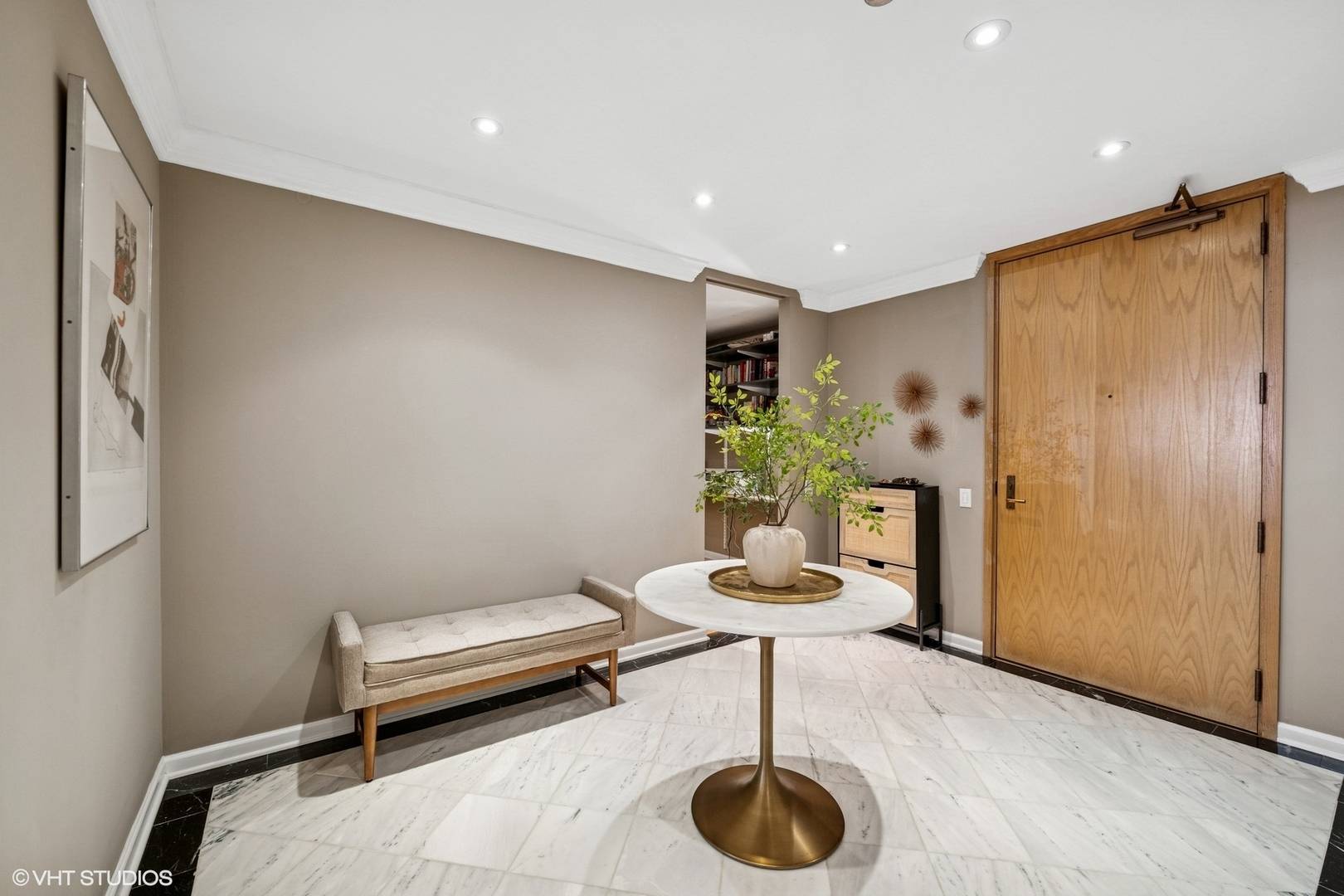 Chicago, IL 60611,680 N Lake Shore DR #816
