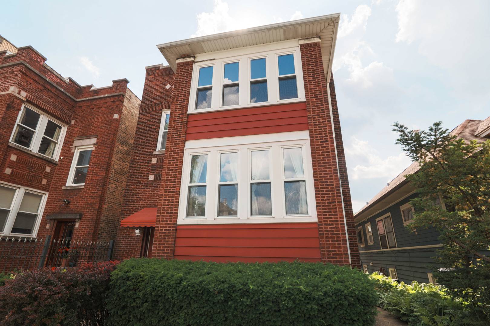 Chicago, IL 60625,5028 N Sawyer AVE