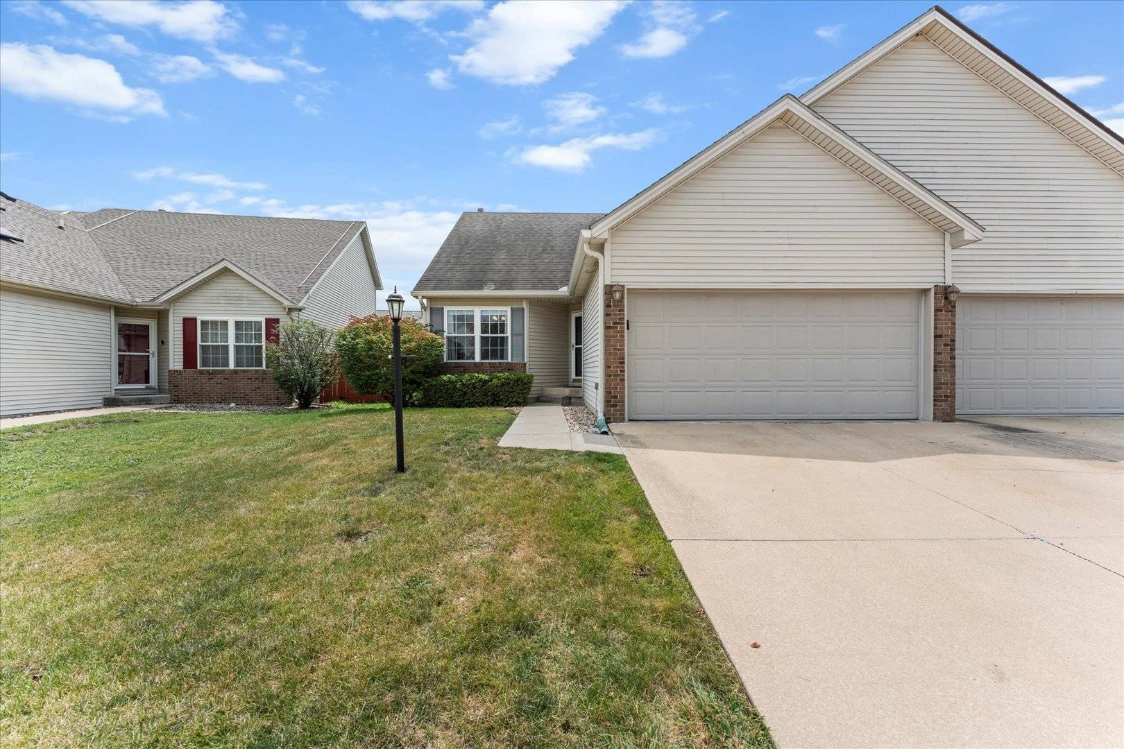 Champaign, IL 61822,3905 Inverness RD #3905