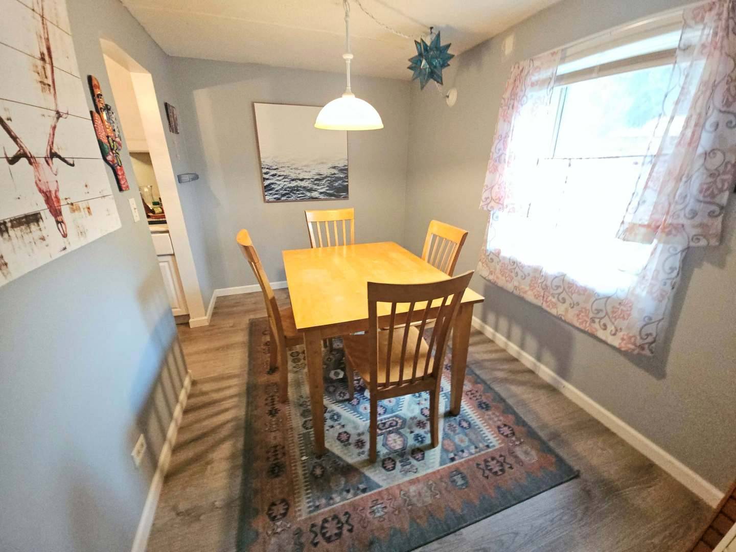 West Dundee, IL 60118,855 VILLAGE QUARTER RD #C