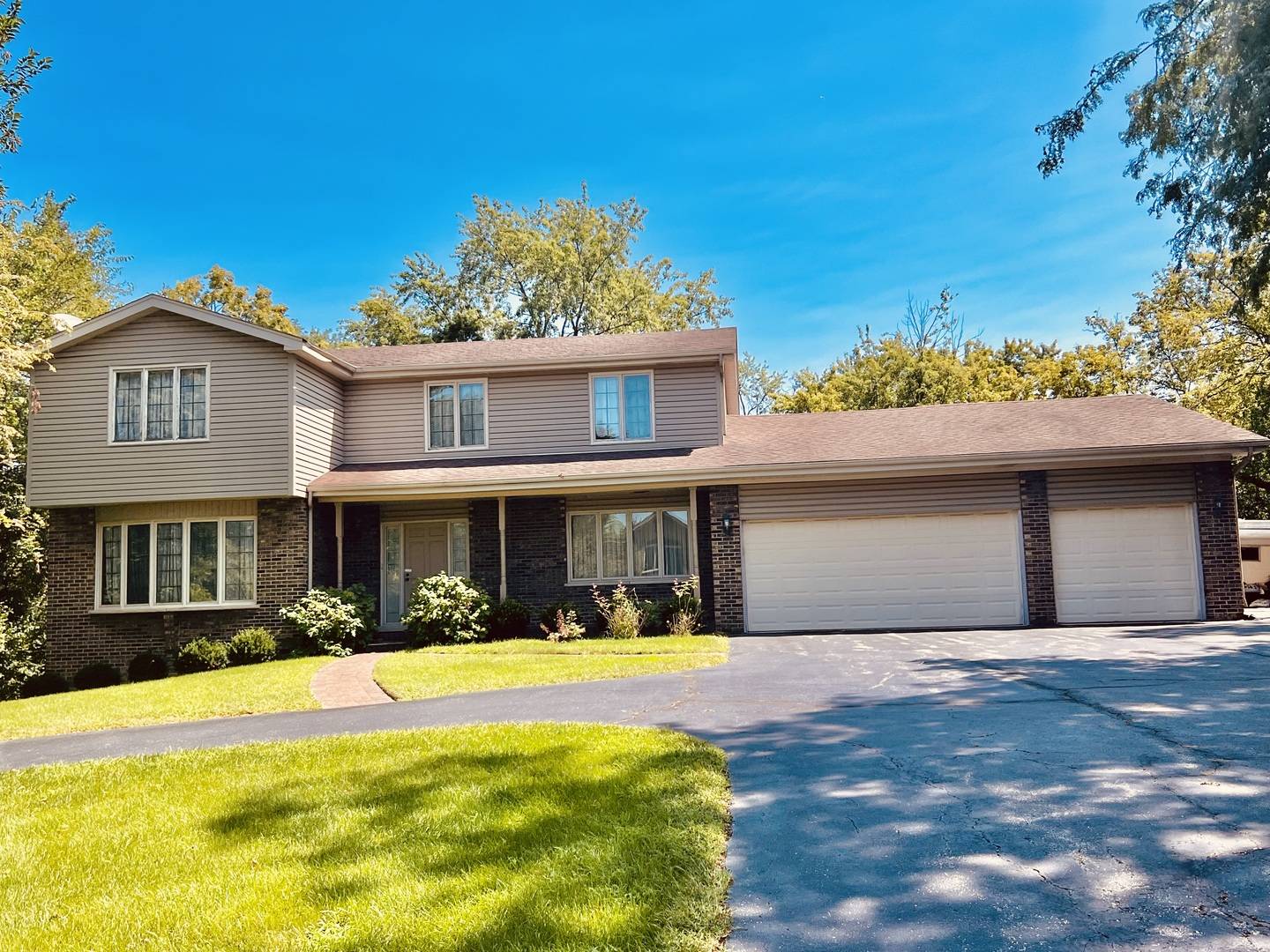 Palos Park, IL 60464,13049 S 83rd CT