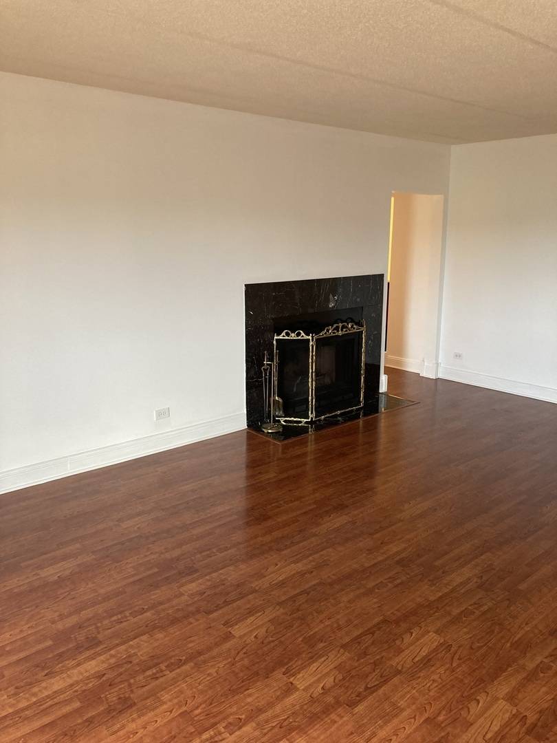 Lake Bluff, IL 60044,12900 W Heiden CIR #4206