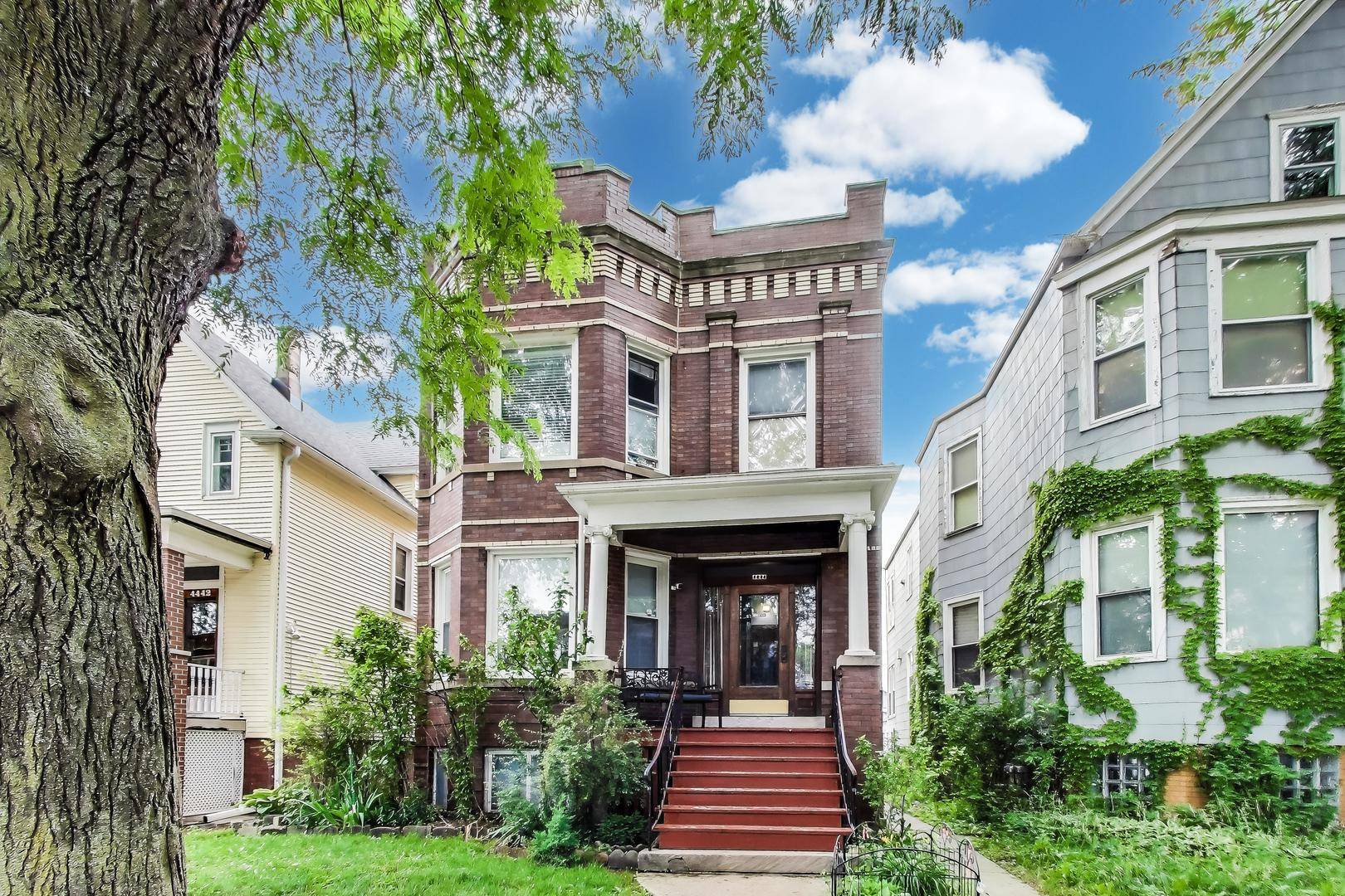 Chicago, IL 60625,4444 N Spaulding AVE