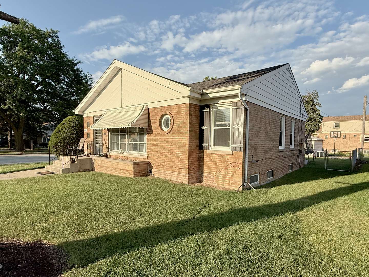 Chicago, IL 60631,6349 N Olcott AVE