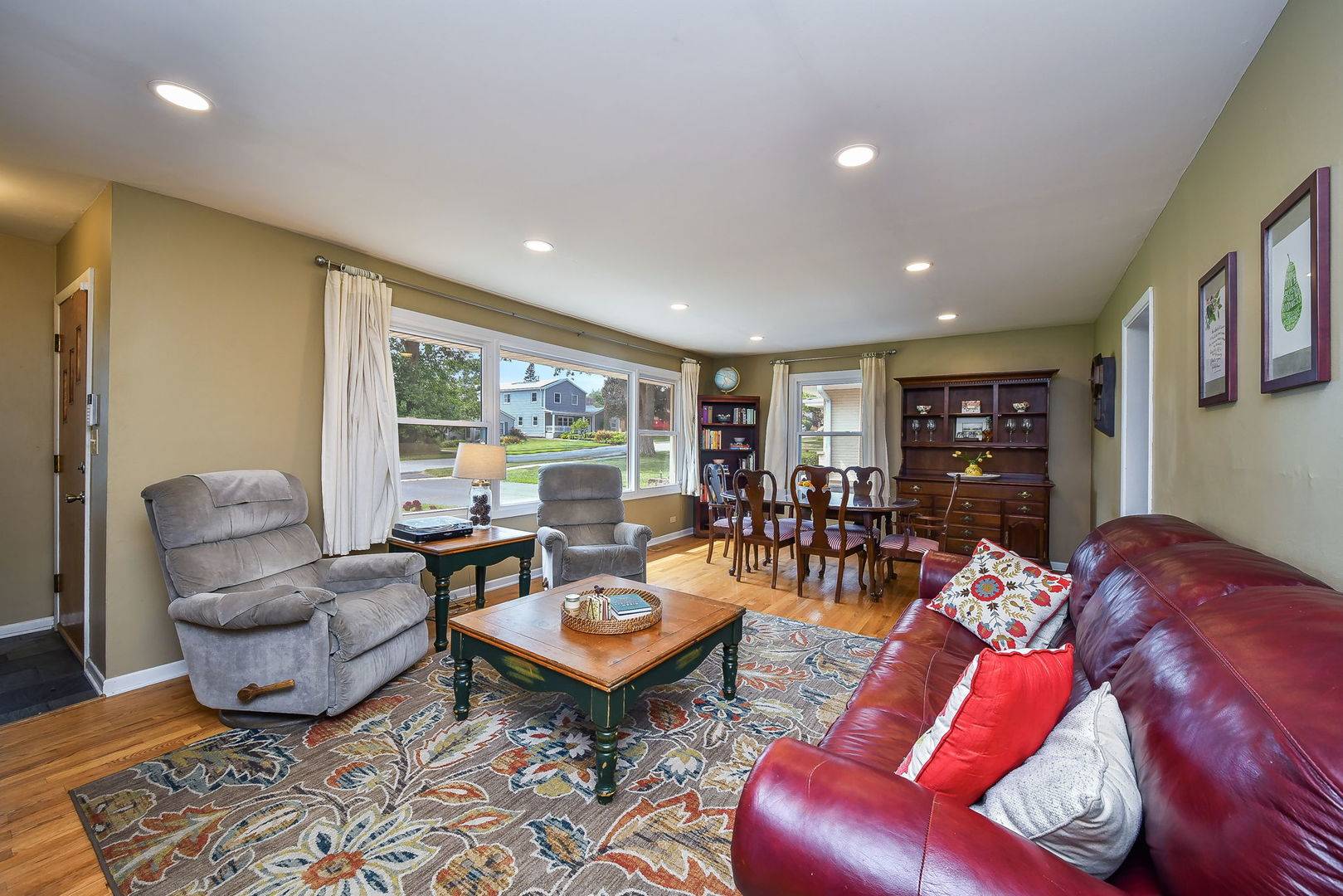 Wheaton, IL 60187,131 N Pierce AVE