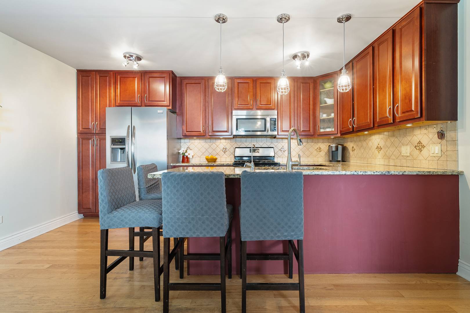 Deerfield, IL 60015,1024 INVERRARY LN #1024