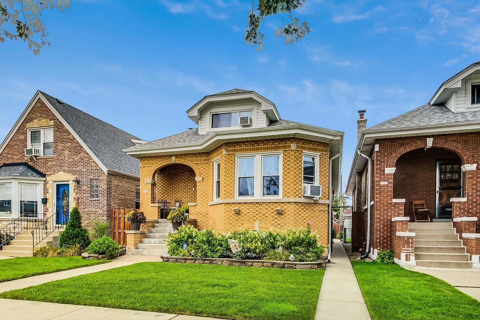 Chicago, IL 60641,5322 W Wolfram ST
