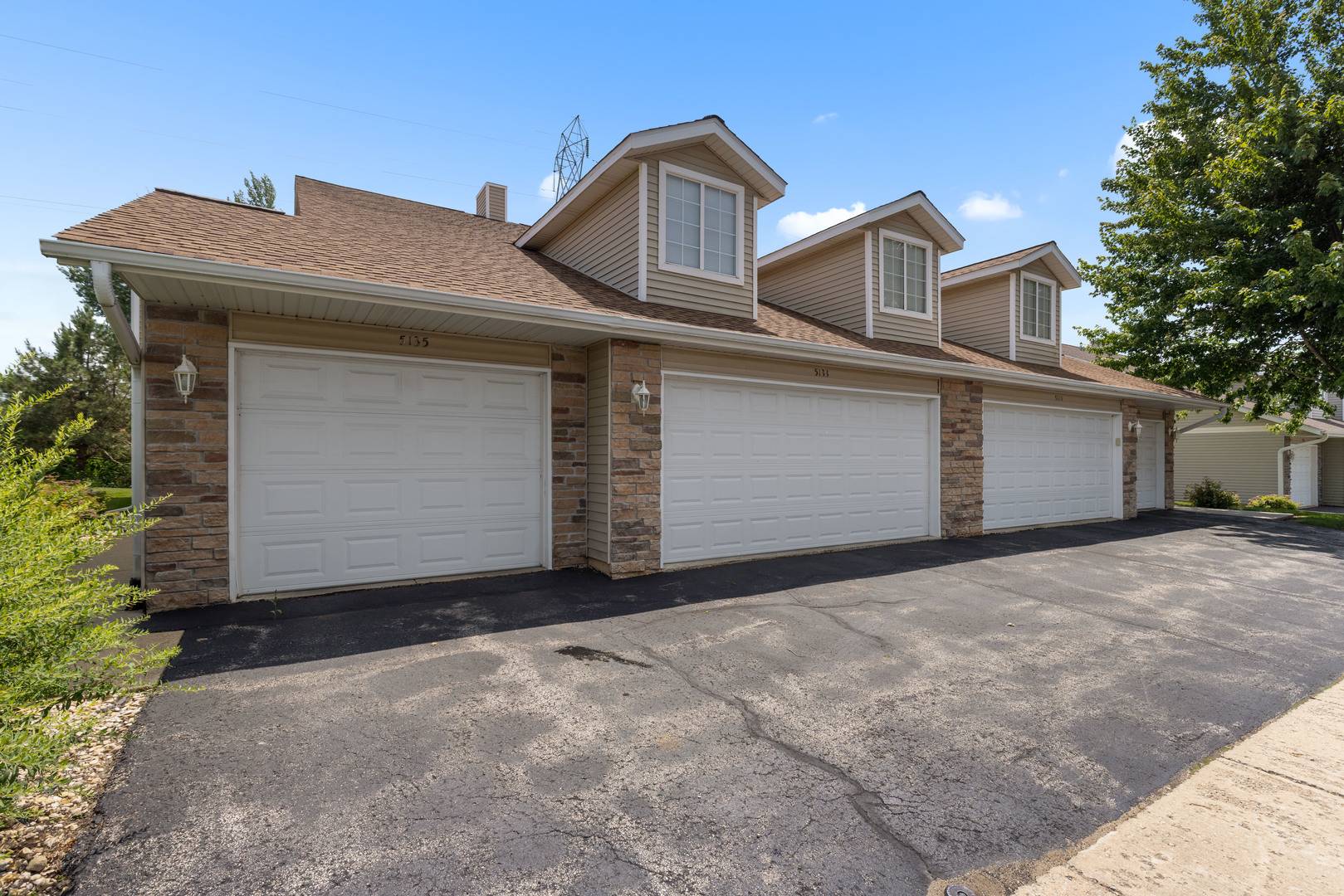 Rockford, IL 61108,5135 Diane CT #10