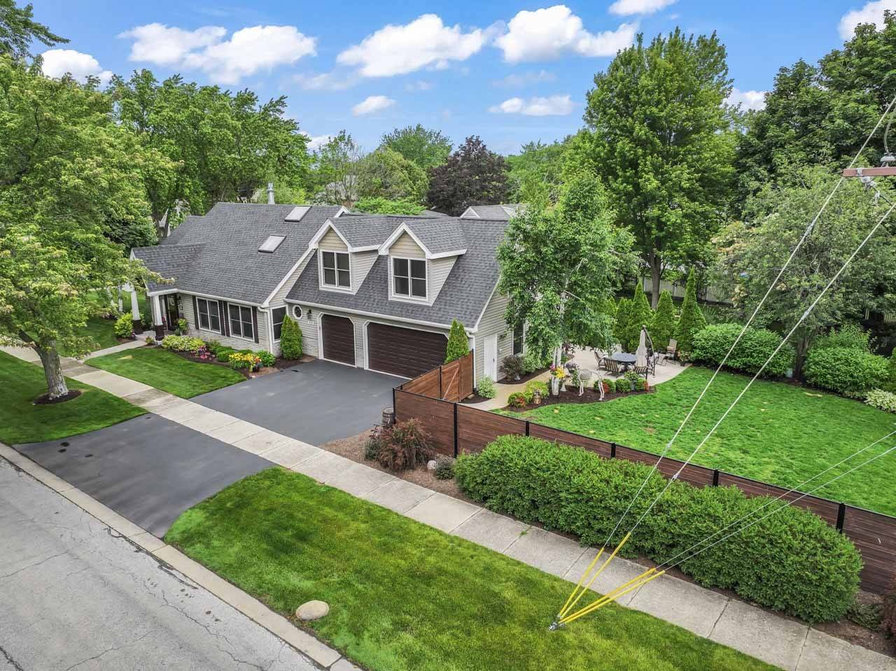 Palatine, IL 60067,428 W Kenilworth AVE