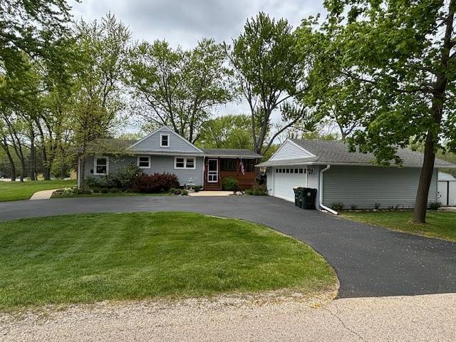Antioch, IL 60002,22628 W Silver Lake AVE