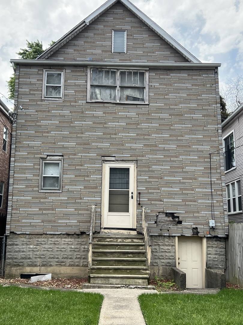 Chicago, IL 60647,2520 W SHAKESPEARE AVE
