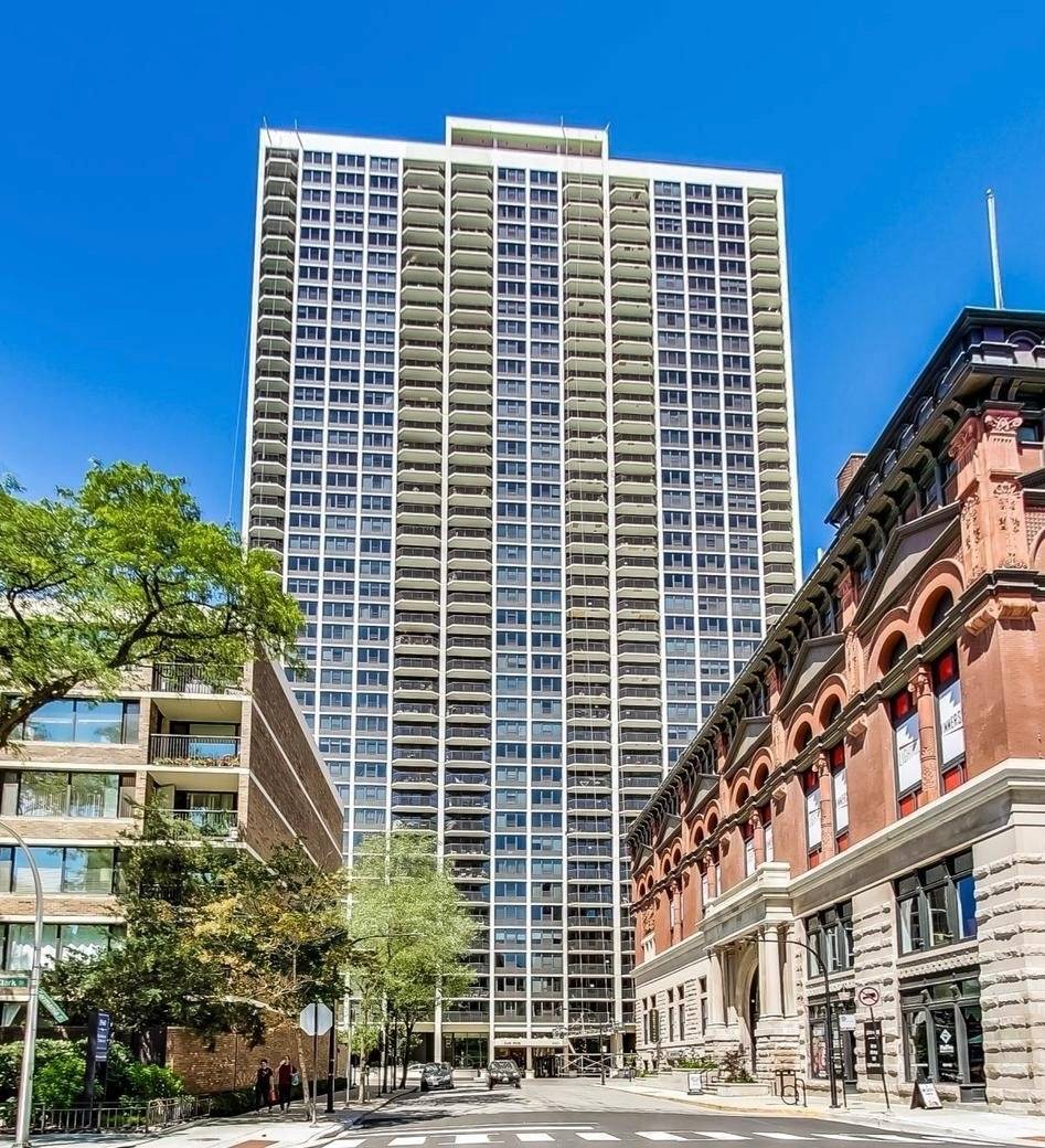 Chicago, IL 60610,1560 N Sandburg TER #4301-4303