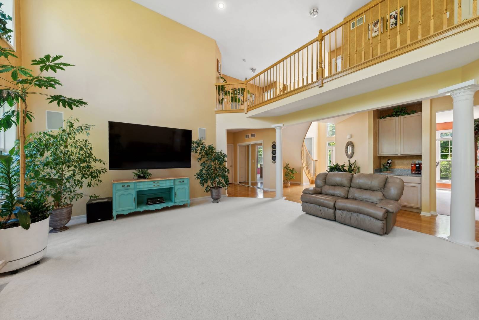 Palatine, IL 60074,484 W Haleys Hill CT