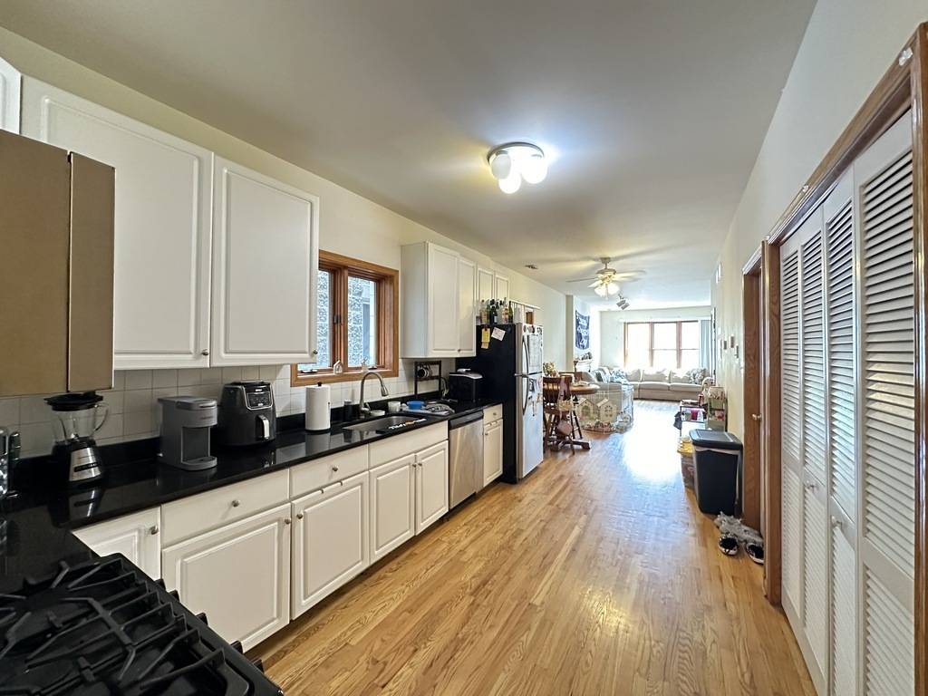 Chicago, IL 60622,920 N Paulina ST #2