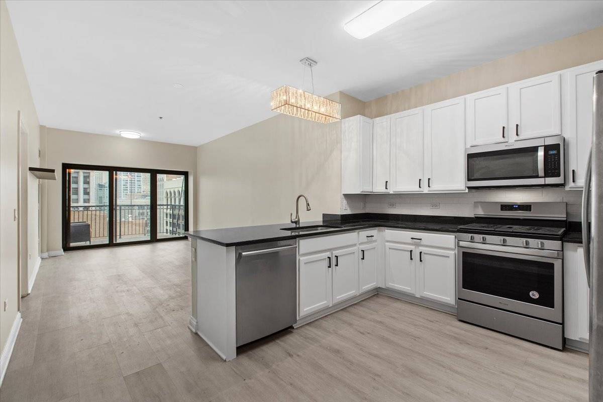 Chicago, IL 60603,8 W MONROE ST #1708