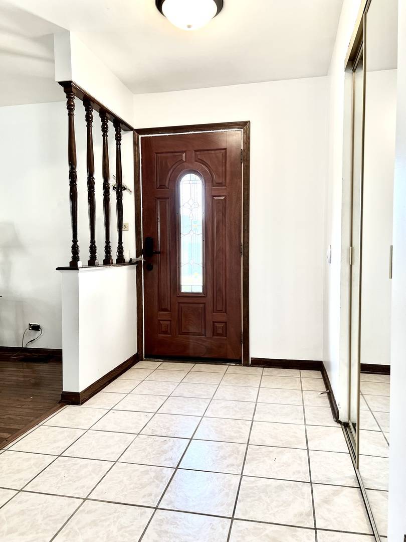 Country Club Hills, IL 60478,18921 Oakwood CT