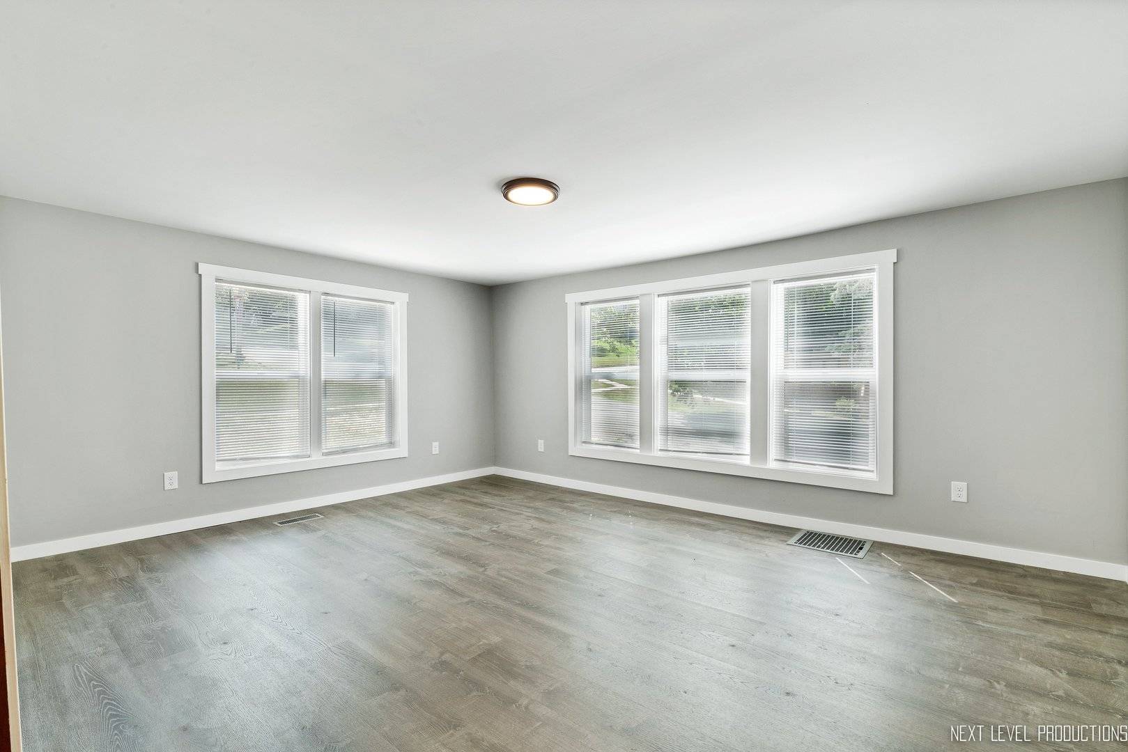 Yorkville, IL 60560,207 W Van Emmon ST