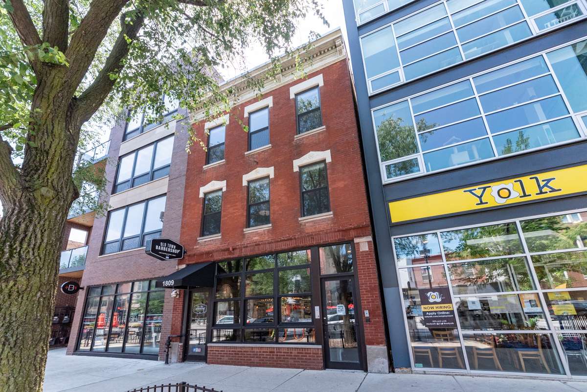 Chicago, IL 60622,1809 W Division ST #2