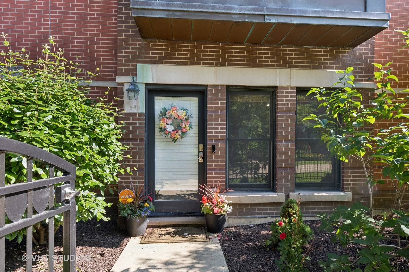 Chicago, IL 60608,843 W College Pkwy