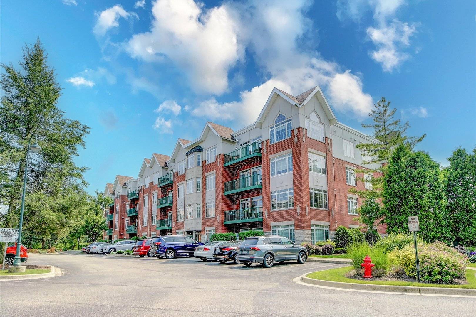 Wheeling, IL 60090,640 Mchenry RD #106