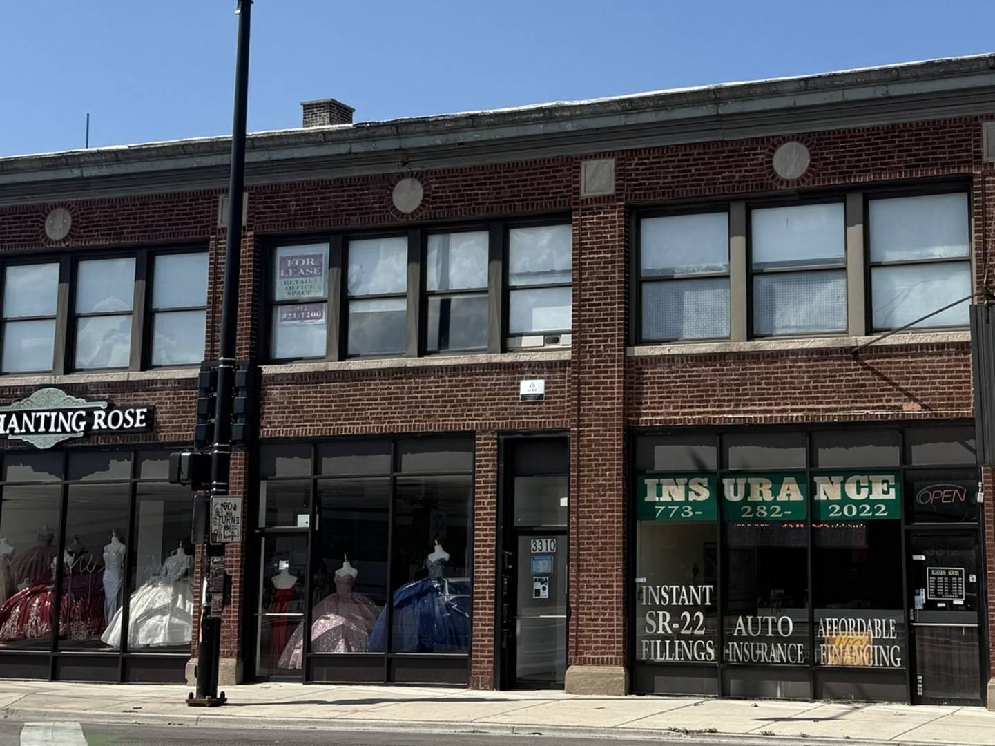 Chicago, IL 60618,3310 N Milwaukee AVE #203